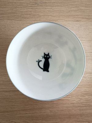 Dessus du bol chat en porcelaine de Minoyaki